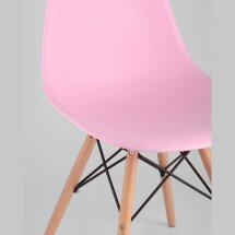 Стул Stool Group Eames DSW розовый, литой полипропилен, стальной каркас, массив бука