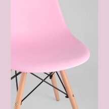 Стул Stool Group Eames DSW розовый, литой полипропилен, стальной каркас, массив бука
