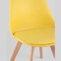 Стул Stool Group Frankfurt желтый, сиденье из сочетания пластика и экокожи, ножки деревянные